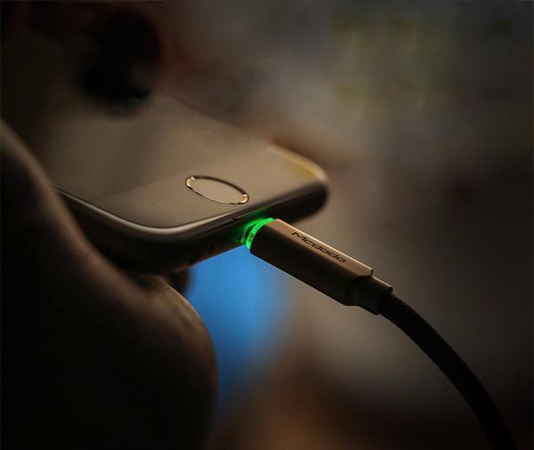 MCDODO Lightning Bolt - Smart Braided Charging Cable